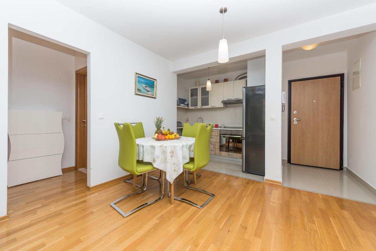 Apartament Neno Makarska Zewnętrze zdjęcie